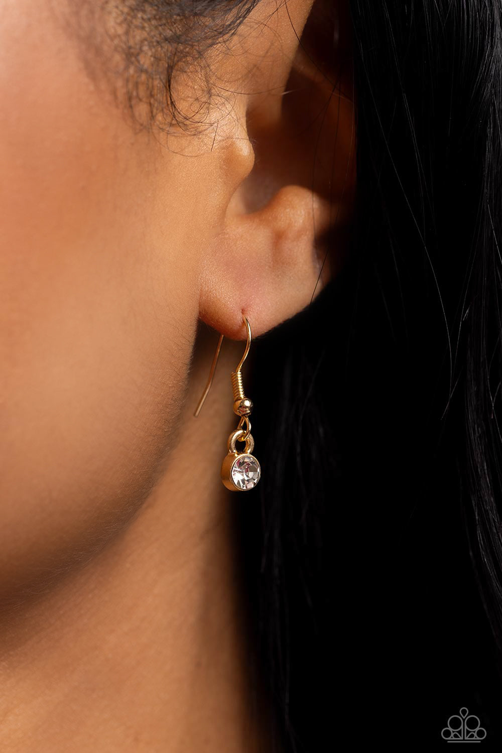 Lavish Lariat - Gold Necklace - Paparazzi Accessories