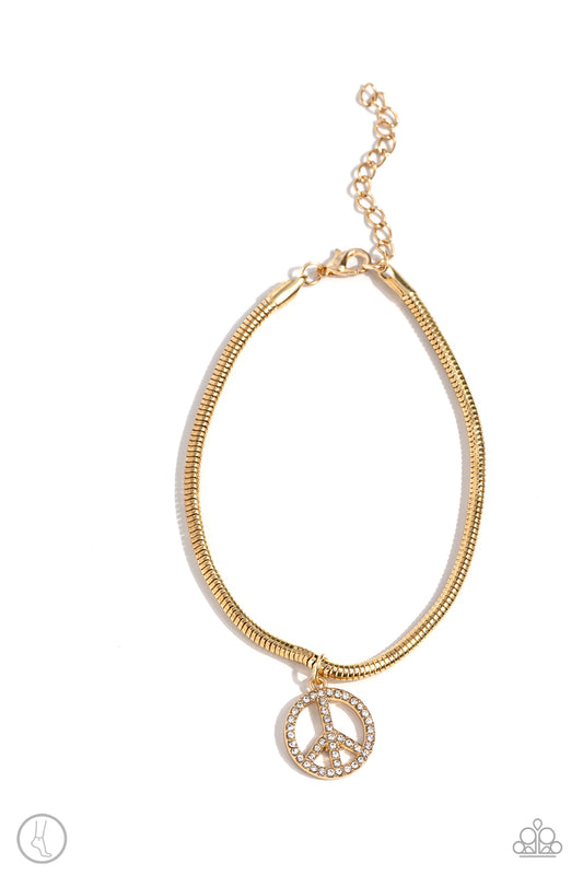 Pampered Peacemaker - Gold Clasp Anklet - Paparazzi Accessories